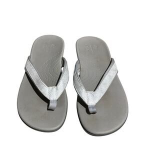 Clarks Cloudsteppers Flip Flops Women’s Size 12M — Casual, Travel, Comfort